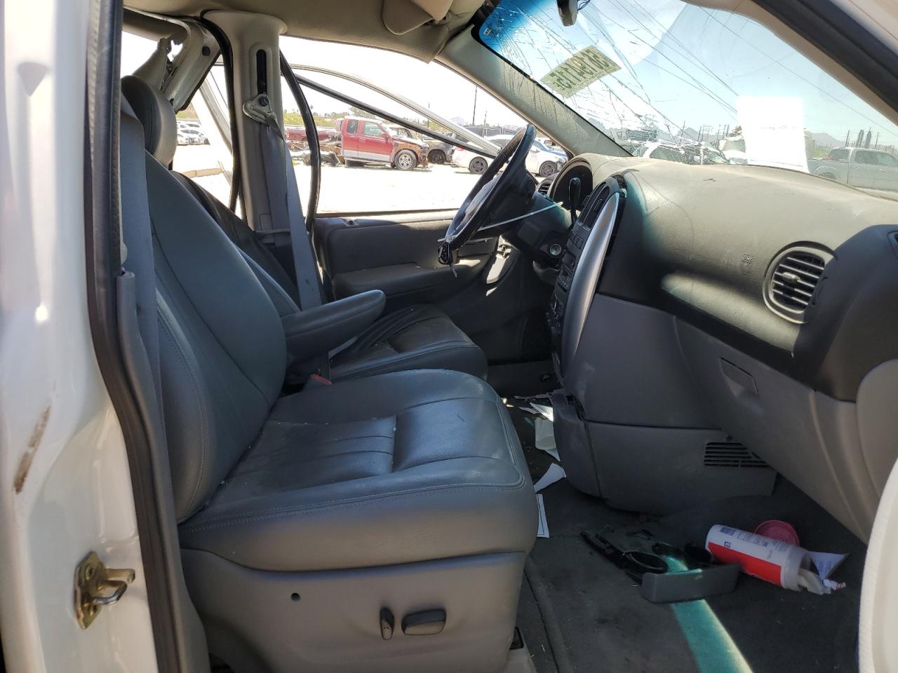 2005 Chrysler Town & Country Touring VIN: 2C4GP54L85R571325 Lot: 56194115