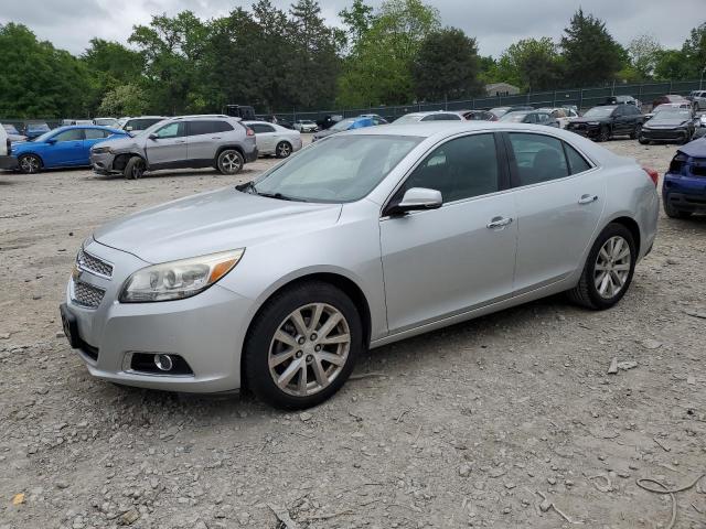 Sedans CHEVROLET MALIBU 2013 Srebrny