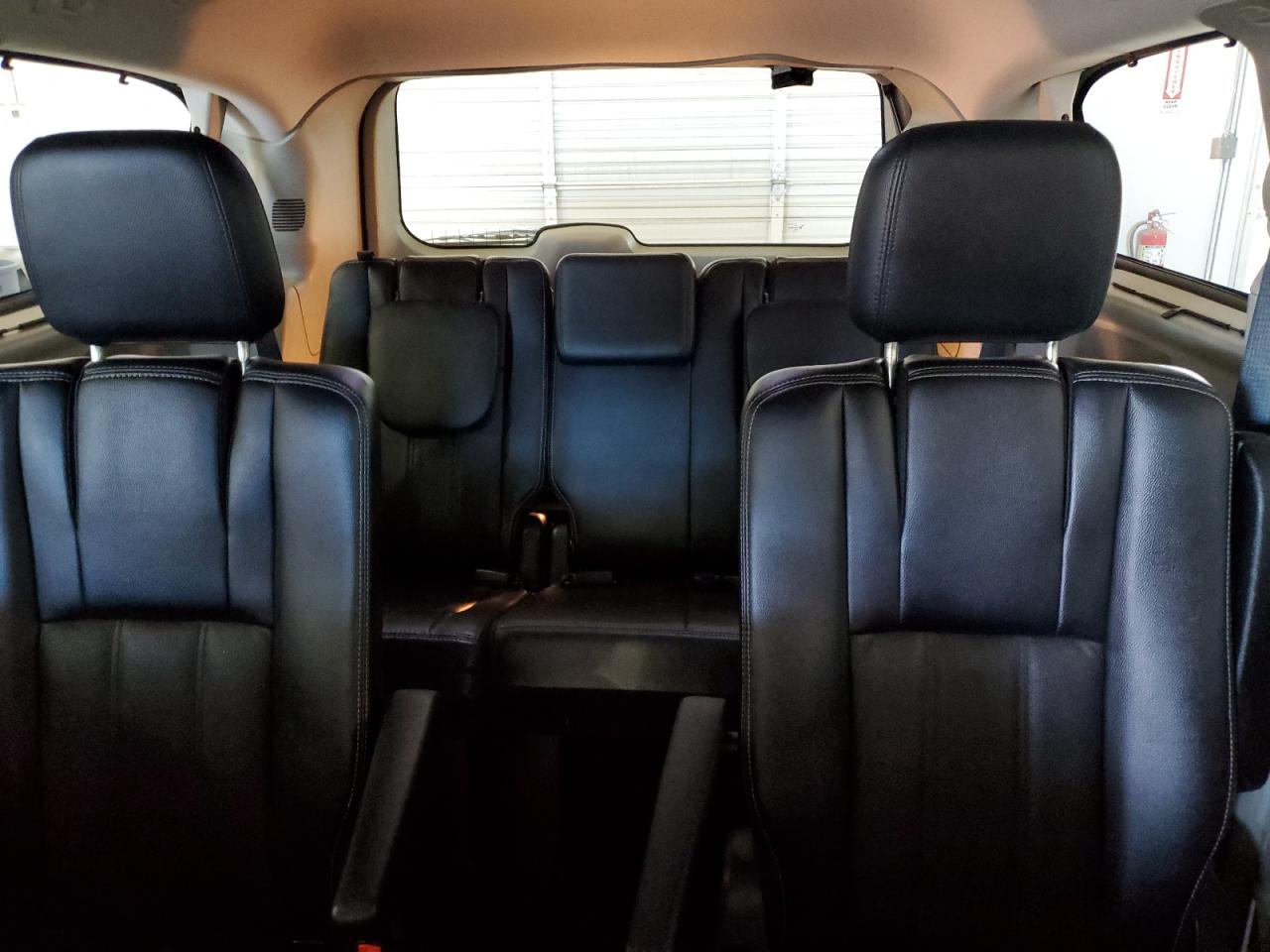 2012 Chrysler Town & Country Touring L VIN: 2C4RC1CG2CR233014 Lot: 56164465