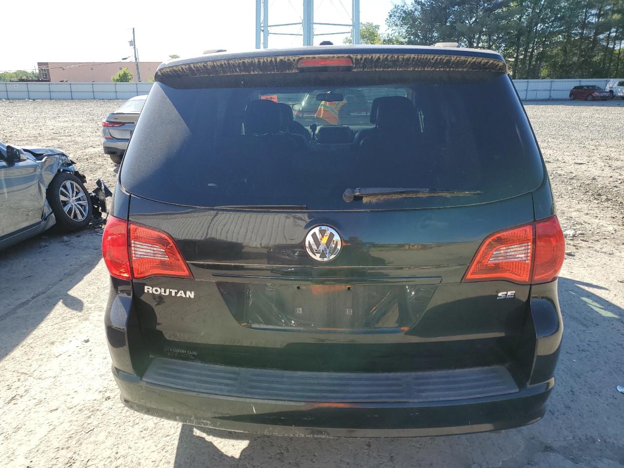 2012 Volkswagen Routan Se VIN: 2C4RVABG2CR393504 Lot: 57824525