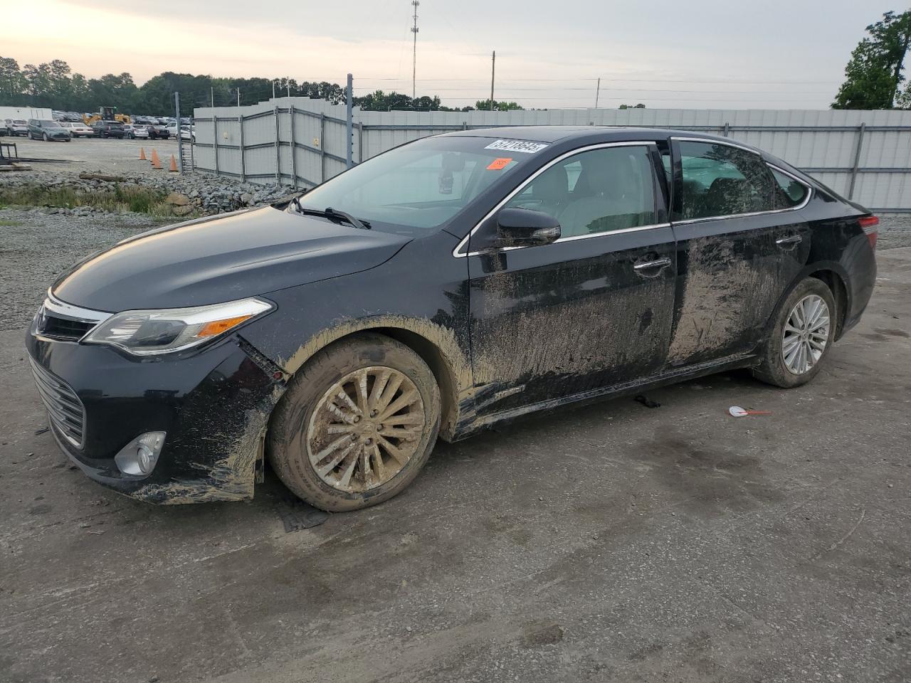 2014 Toyota Avalon Hybrid for Sale in Dunn, NC - Front End