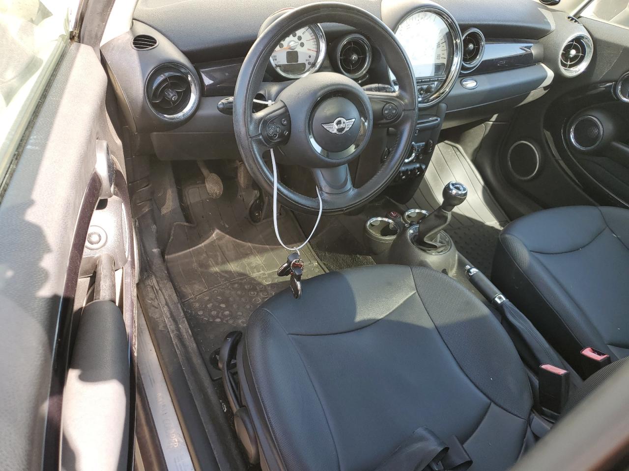 2011 Mini Cooper VIN: WMWSU3C53BT181633 Lot: 57478365