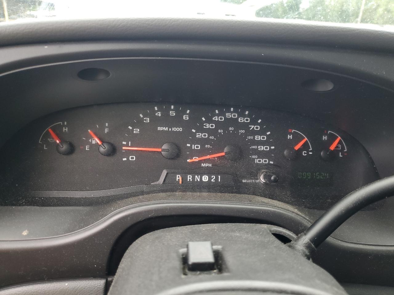 2008 Ford Econoline E350 Super Duty Wagon VIN: 1FBNE31LX8DB50787 Lot: 58063195