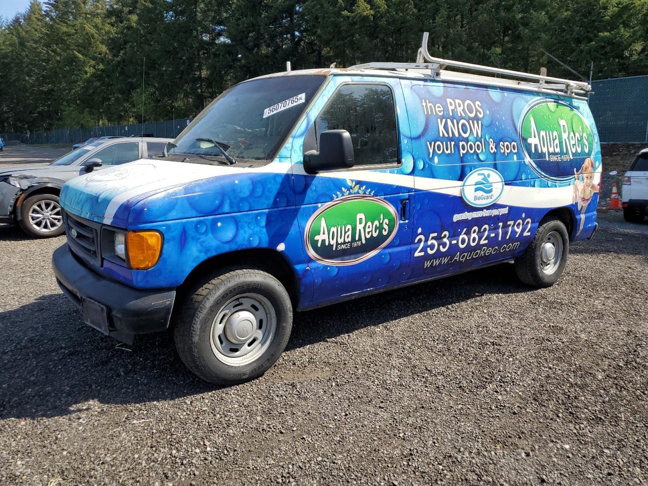 2006 Ford Econoline E150 Van zu verkaufen in Graham, WA - Minor Dent/Scratches