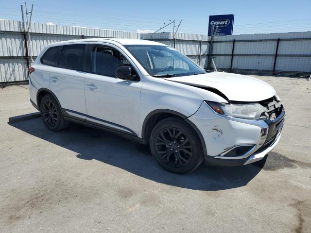  MITSUBISHI OUTLANDER 2017 Белый