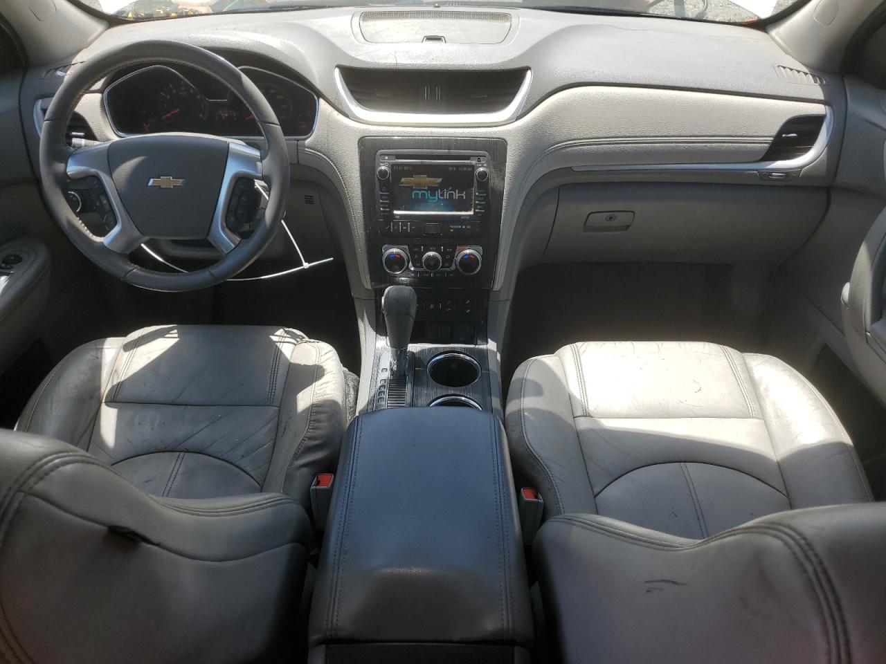 1GNKVHKD0FJ321197 2015 Chevrolet Traverse Lt