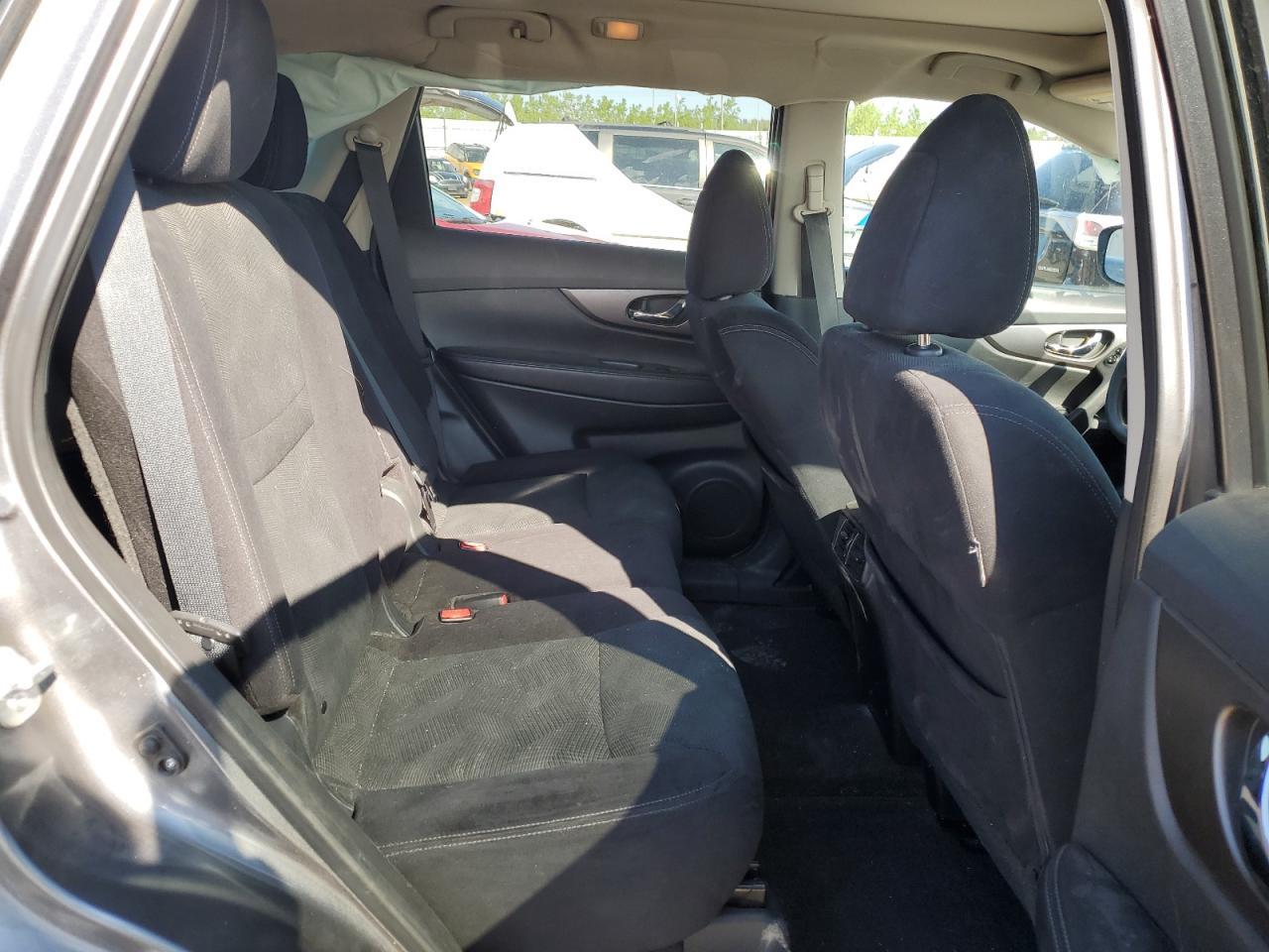 2015 Nissan Rogue S VIN: 5N1AT2MV2FC750838 Lot: 58374285