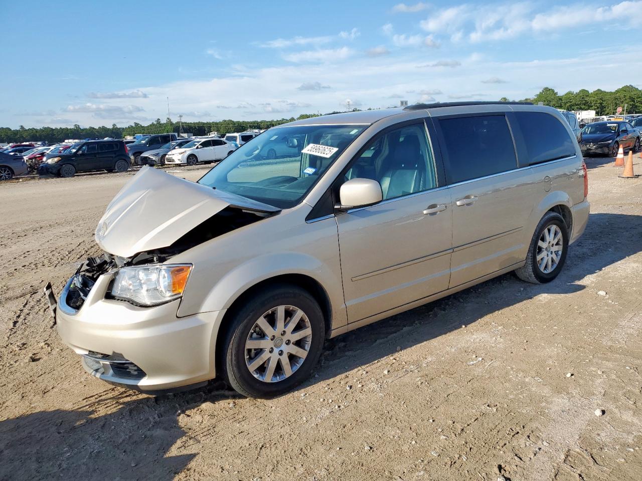 2016 Chrysler Town & Country Lx for Sale in Houston, TX - Front End