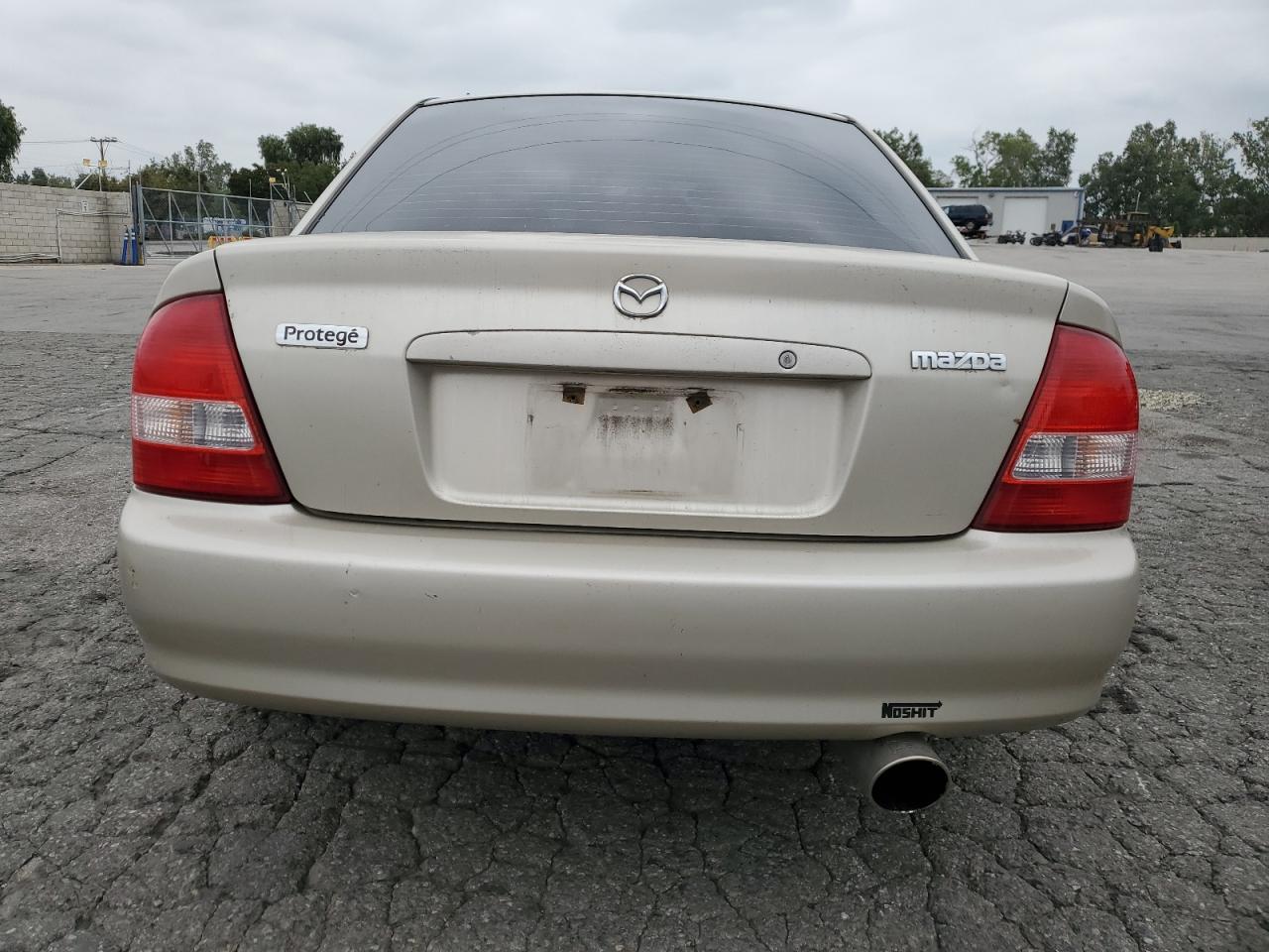 2000 Mazda Protege Dx VIN: JM1BJ2223Y0196608 Lot: 55479625
