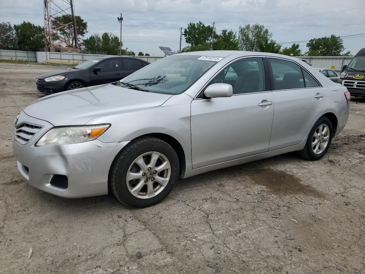 Dyer, IN에서 판매 중인 2011 Toyota Camry Base - Front End