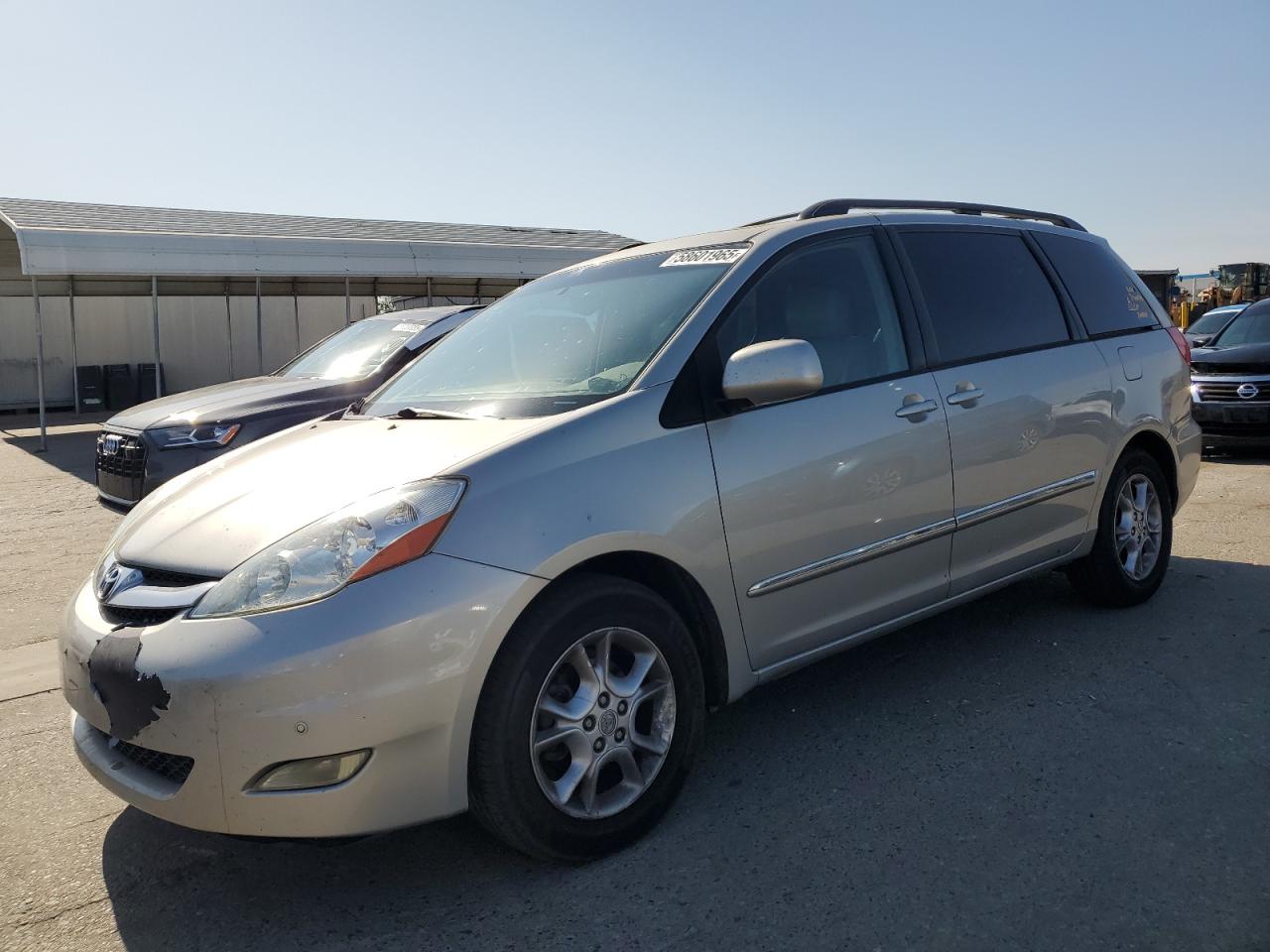 2006 Toyota Sienna Xle for Sale in Fresno, CA - Side