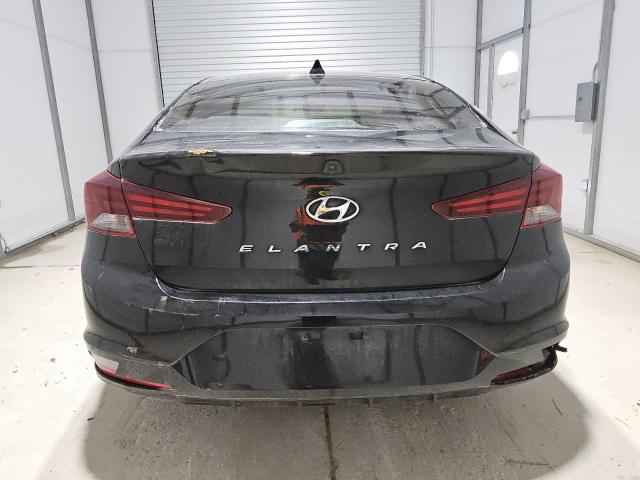  HYUNDAI ELANTRA 2019 Czarny