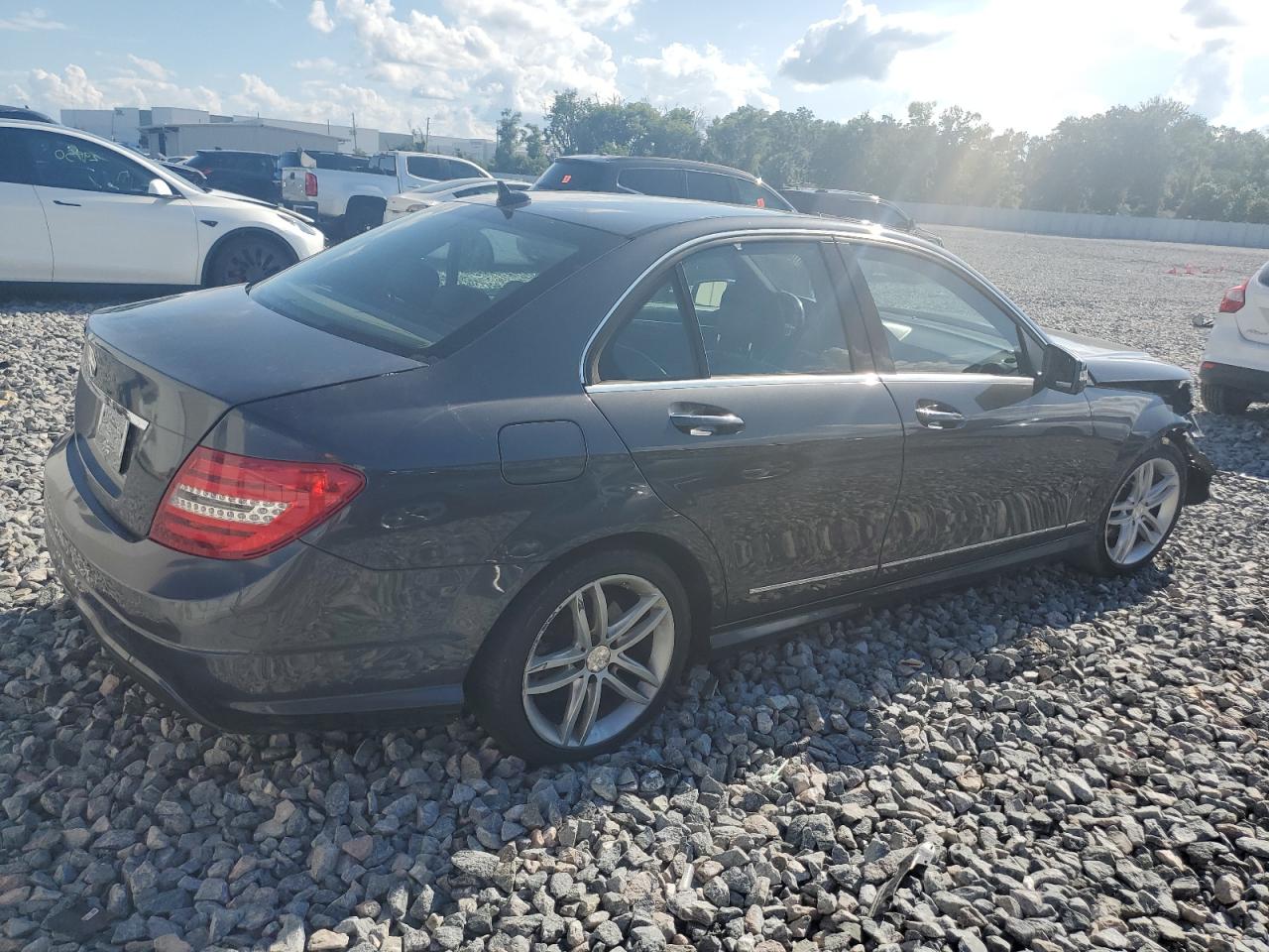 2013 Mercedes-Benz C 250 VIN: WDDGF4HB1DR293747 Lot: 57013445