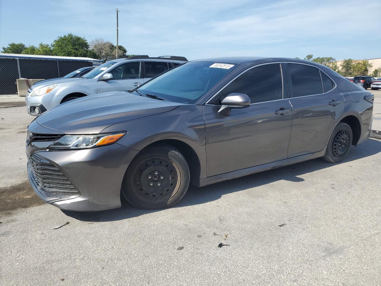 2020 Toyota Camry Le for Sale in Orlando, FL - Side