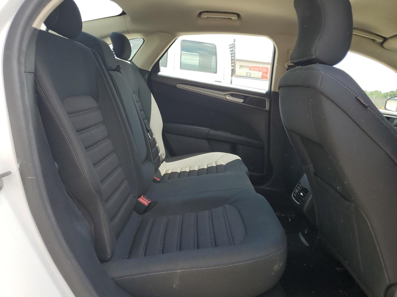 2019 Ford Fusion Se VIN: 3FA6P0LU4KR124883 Lot: 54025765