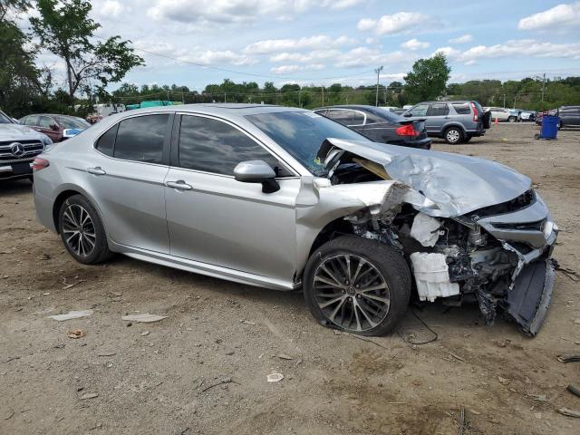  TOYOTA CAMRY 2018 Серебристый