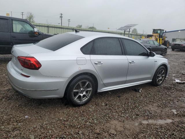  VOLKSWAGEN PASSAT 2018 Srebrny