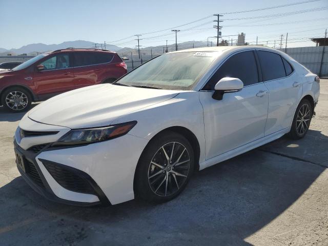  TOYOTA CAMRY 2024 Белый