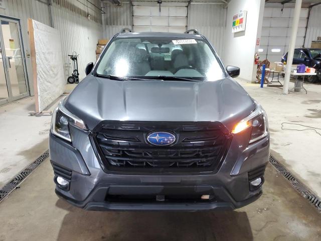  SUBARU FORESTER 2022 Srebrny