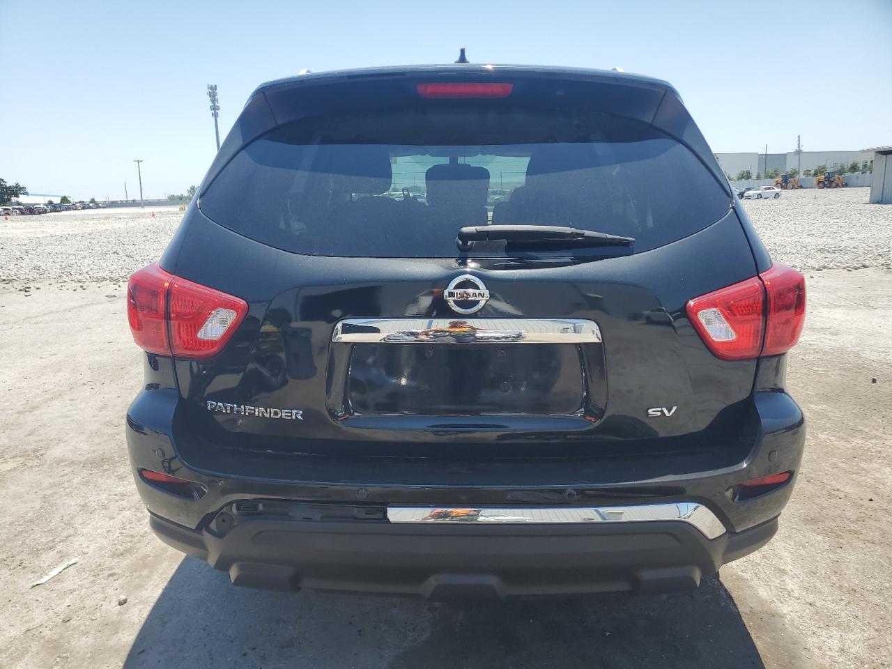 2018 Nissan Pathfinder S VIN: 5N1DR2MN0JC629021 Lot: 57286605