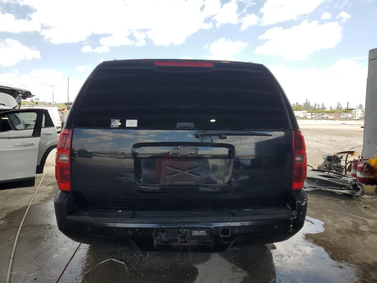 2013 Chevrolet Suburban C1500 Lt VIN: 1GNSCJE00DR300449 Lot: 55134455