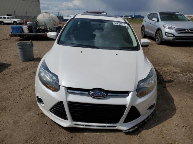 Hatchbacks FORD FOCUS 2014 Biały