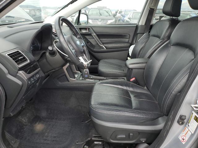  SUBARU FORESTER 2018 Серебристый