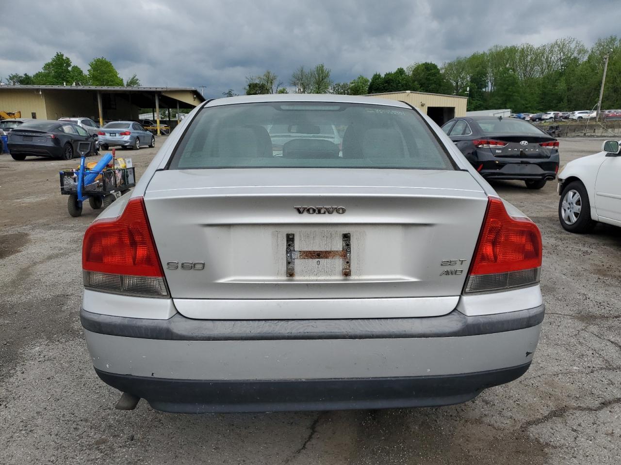 2004 Volvo S60 2.5T VIN: YV1RH59H542354929 Lot: 56684655