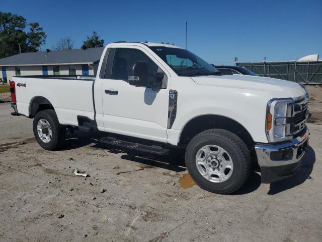  FORD F350 2024 Biały