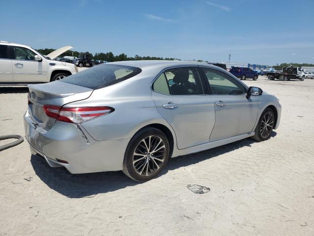  TOYOTA CAMRY 2018 Серебристый