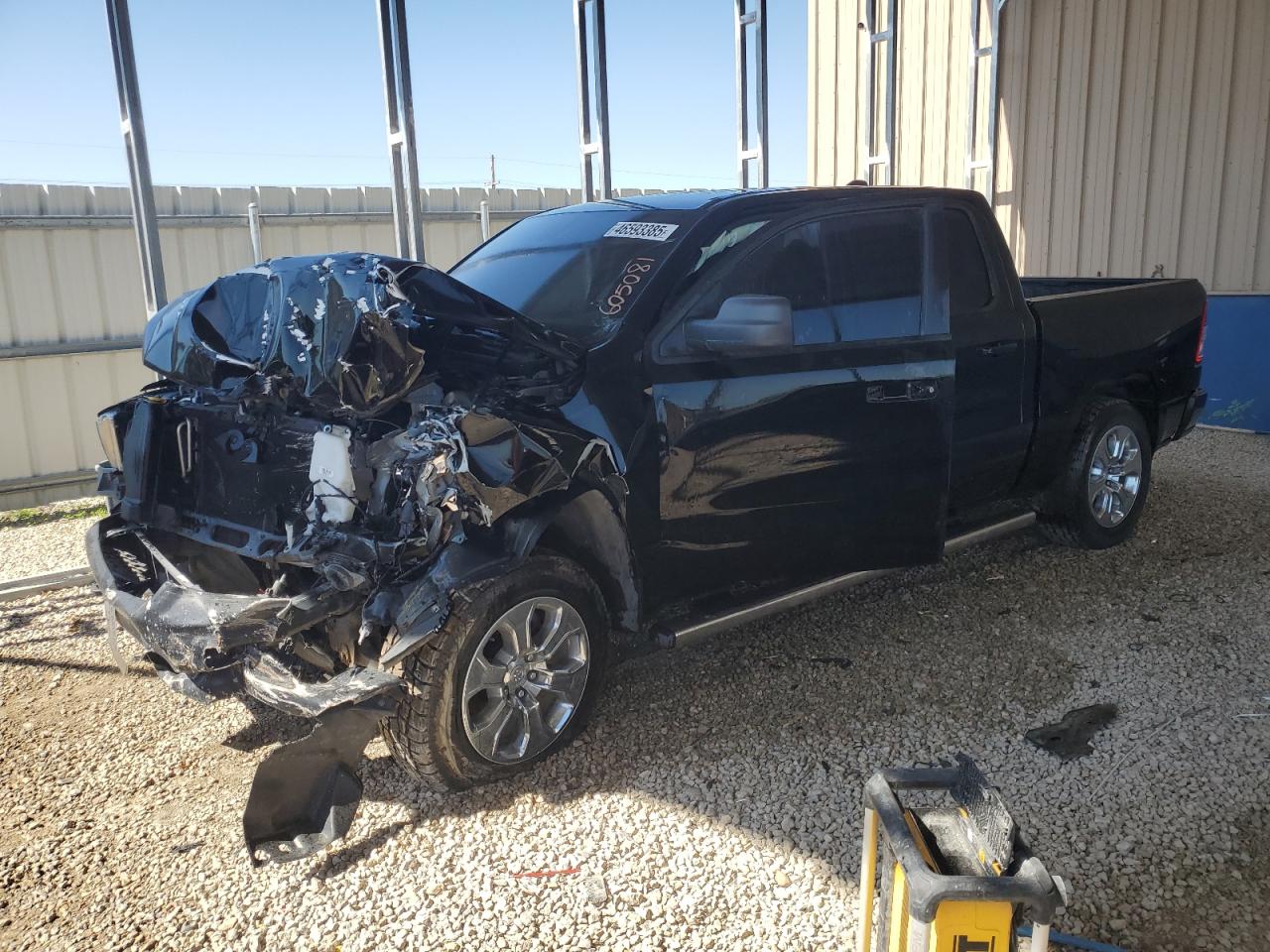 2019 Ram 1500 Tradesman იყიდება Kansas City-ში, KS - Front End