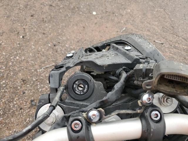 2016 YAMAHA FZ09   