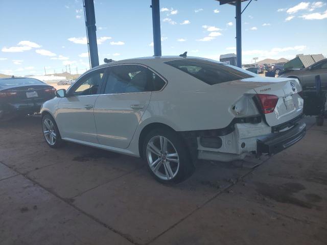 Седаны VOLKSWAGEN PASSAT 2014 Белый