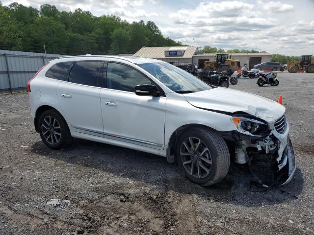  VOLVO XC60 2017 White