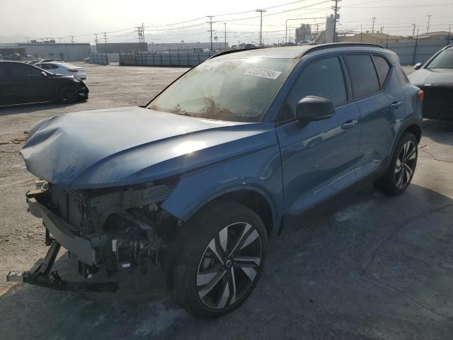 VOLVO XC40 PLUS 2024