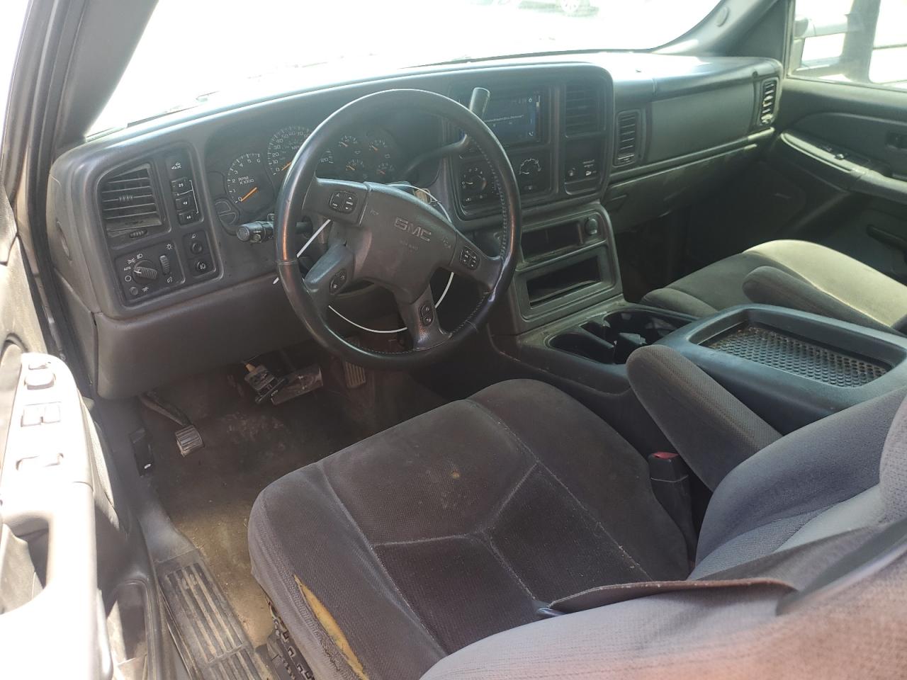 2005 GMC Sierra K2500 Heavy Duty VIN: 1GTHK29U95E103121 Lot: 57219545