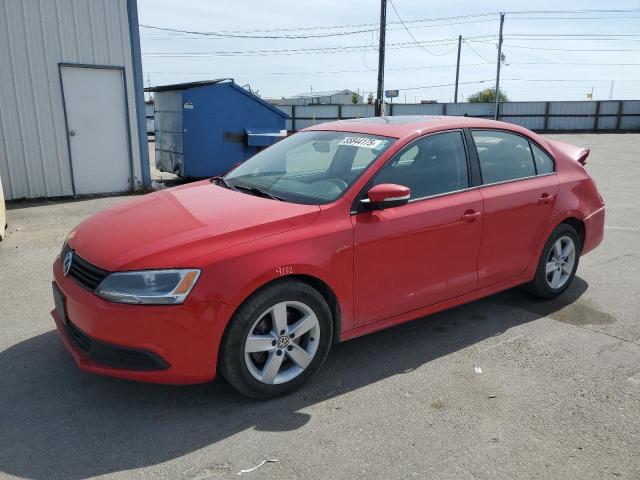  VOLKSWAGEN JETTA 2012 Красный