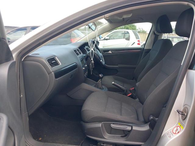 2011 VOLKSWAGEN JETTA SE B