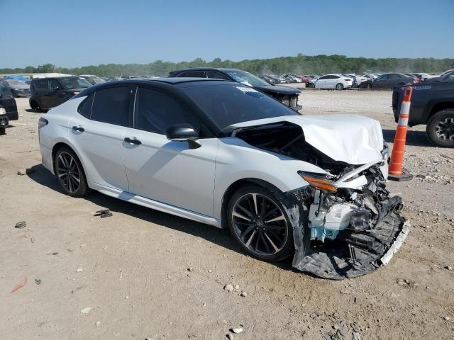  TOYOTA CAMRY 2019 Белый