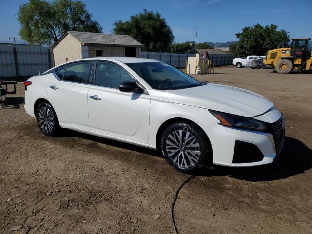  NISSAN ALTIMA 2024 Білий