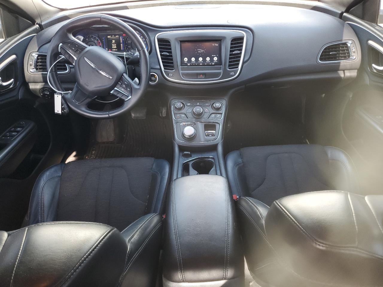 2015 Chrysler 200 S VIN: 1C3CCCBB8FN752033 Lot: 56884255