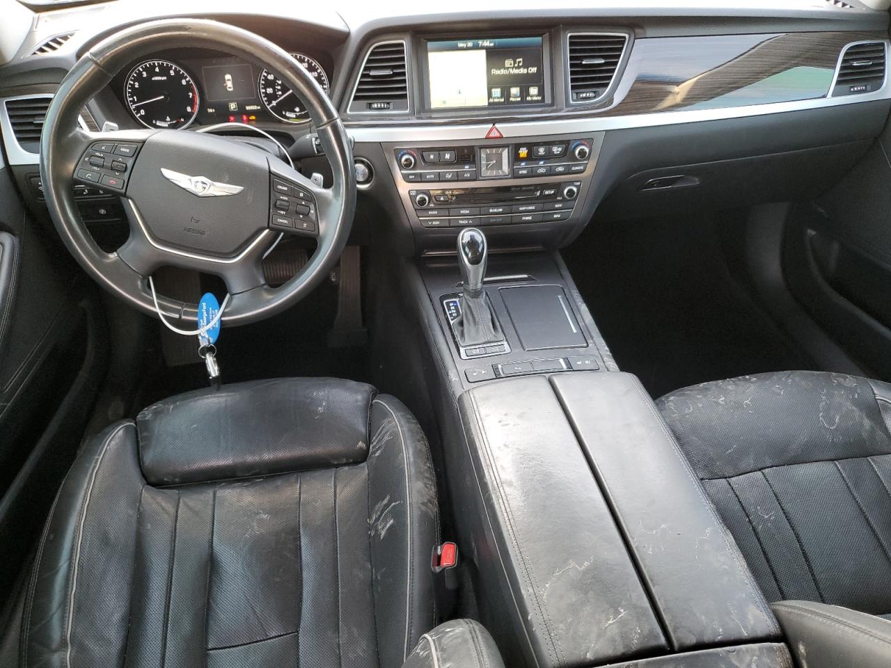 2015 Hyundai Genesis 3.8L VIN: KMHGN4JE9FU061569 Lot: 58768505