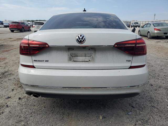  VOLKSWAGEN PASSAT 2017 Белы