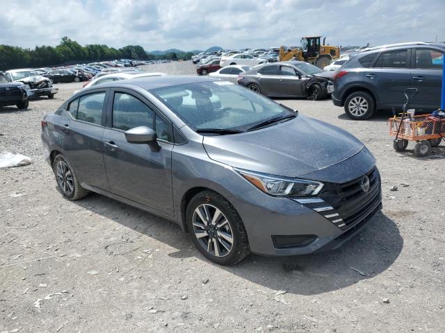  NISSAN VERSA 2024 Сірий