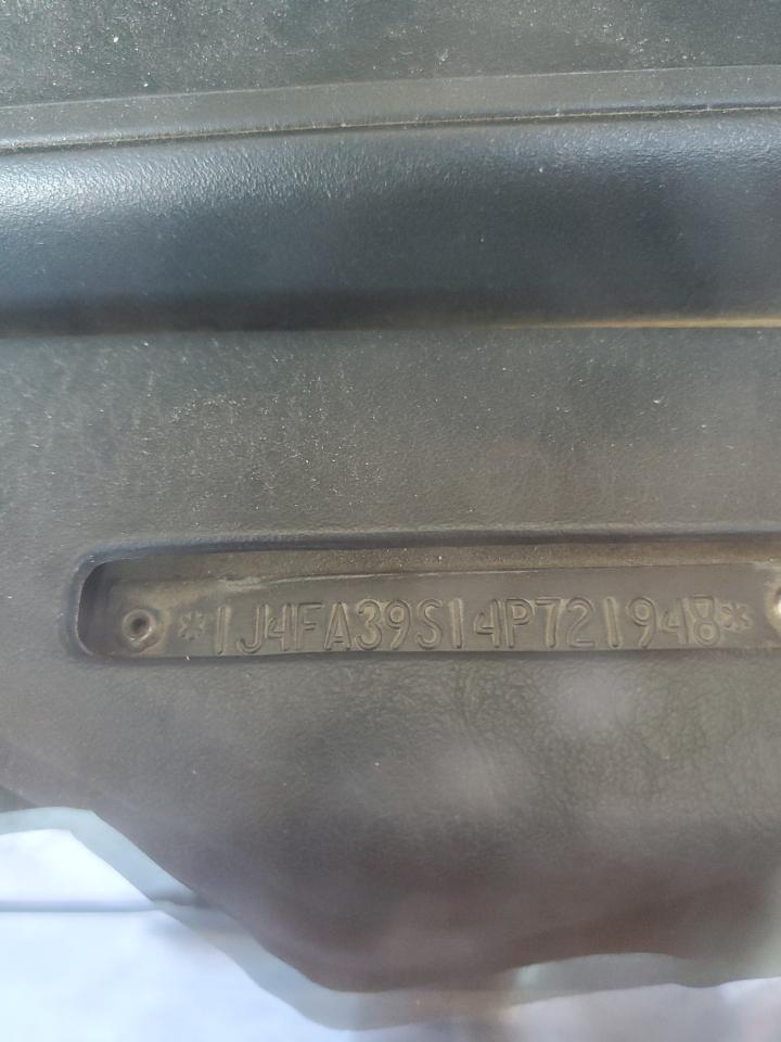2004 Jeep Wrangler X VIN: 1J4FA39S14P721948 Lot: 55998195