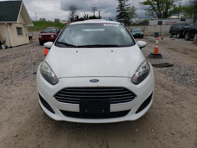 Hatchbacks FORD FIESTA 2015 Biały