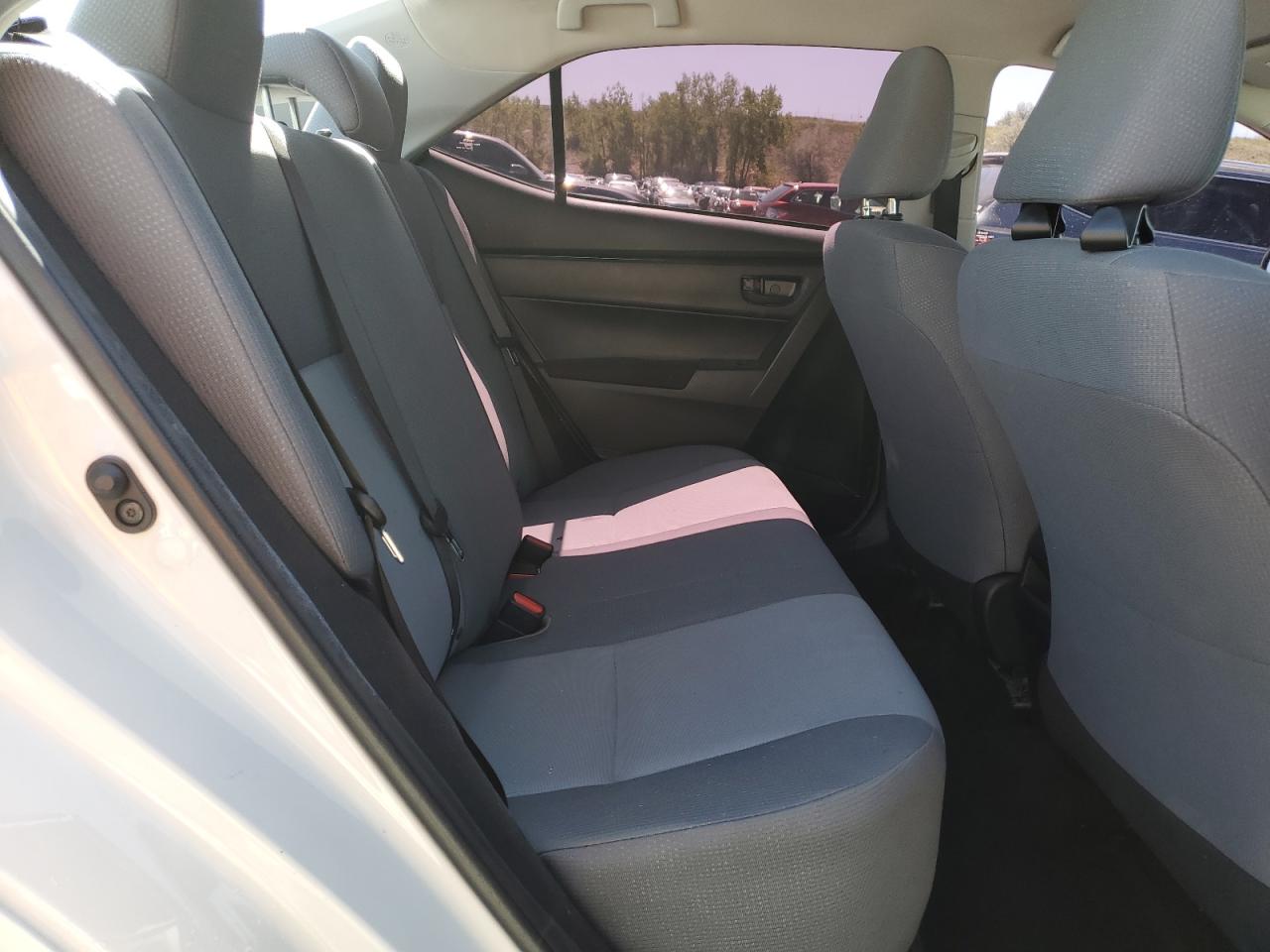 2018 Toyota Corolla L VIN: 2T1BURHE8JC071827 Lot: 57110225