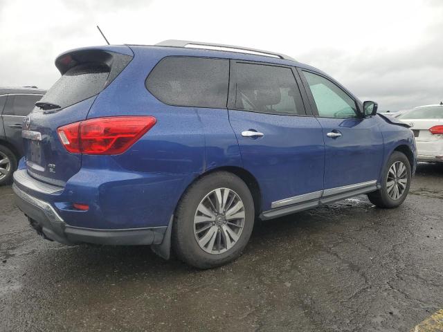  NISSAN PATHFINDER 2017 Синий