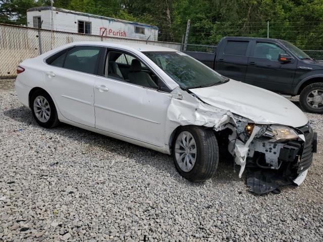  TOYOTA CAMRY 2017 Белый