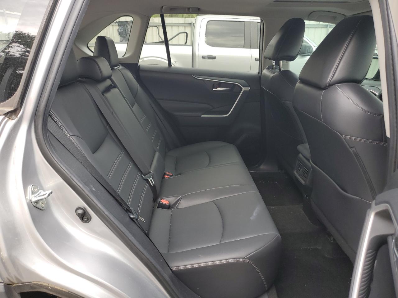 2020 Toyota Rav4 Xle Premium VIN: 2T3C1RFV3LC055447 Lot: 55437915